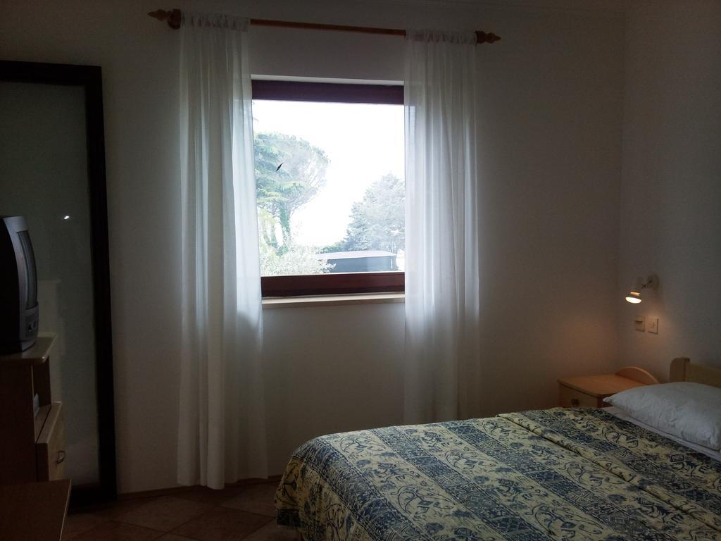 Apartments Lana Умаг Стая снимка
